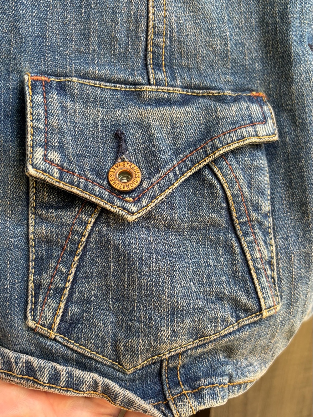 Levi Tailored Denim Jacket Women's Jacket in Faded Blue Large Classic - Picture 4 of 16